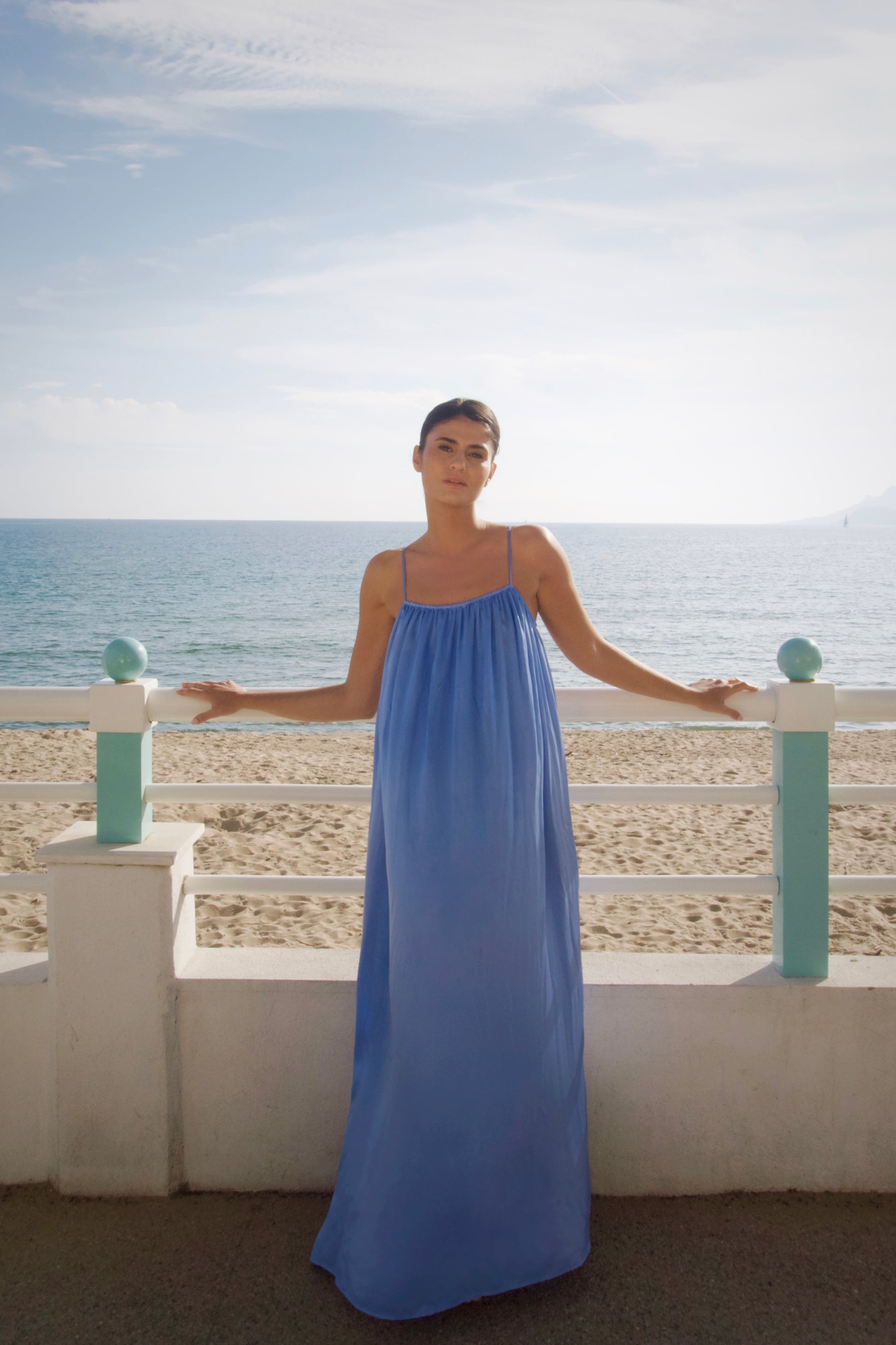 فستان جولييت الأزرق