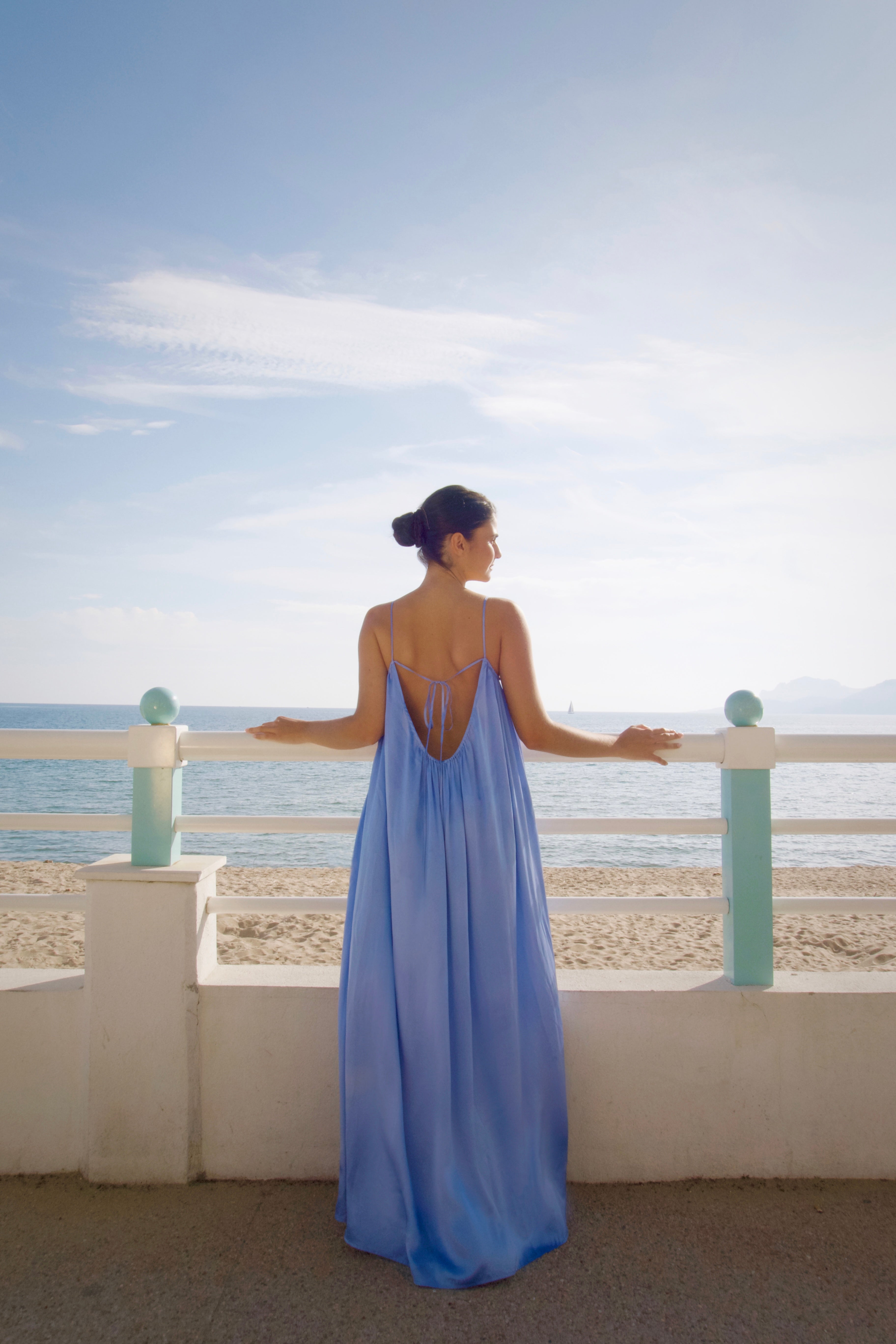 فستان جولييت الأزرق