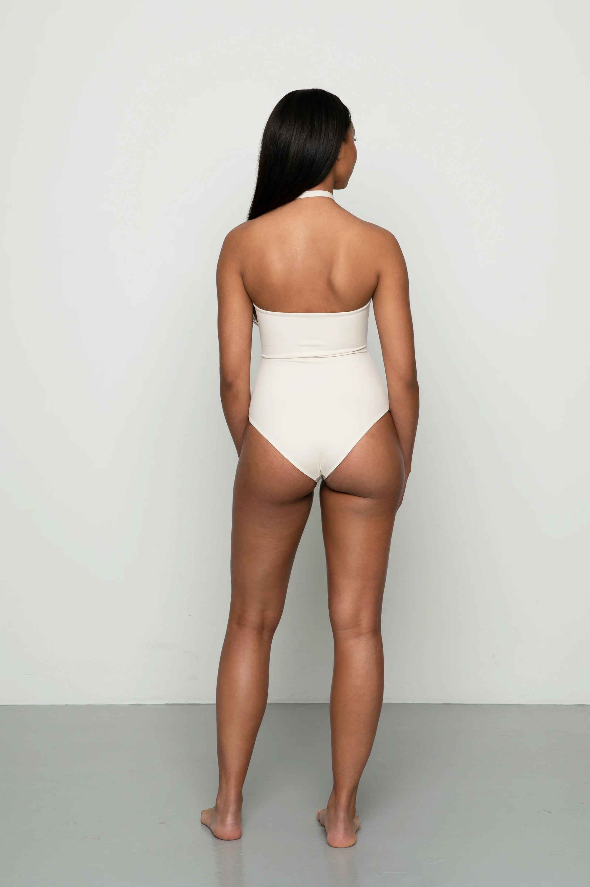 ملابس السباحة جيزيل السوداء