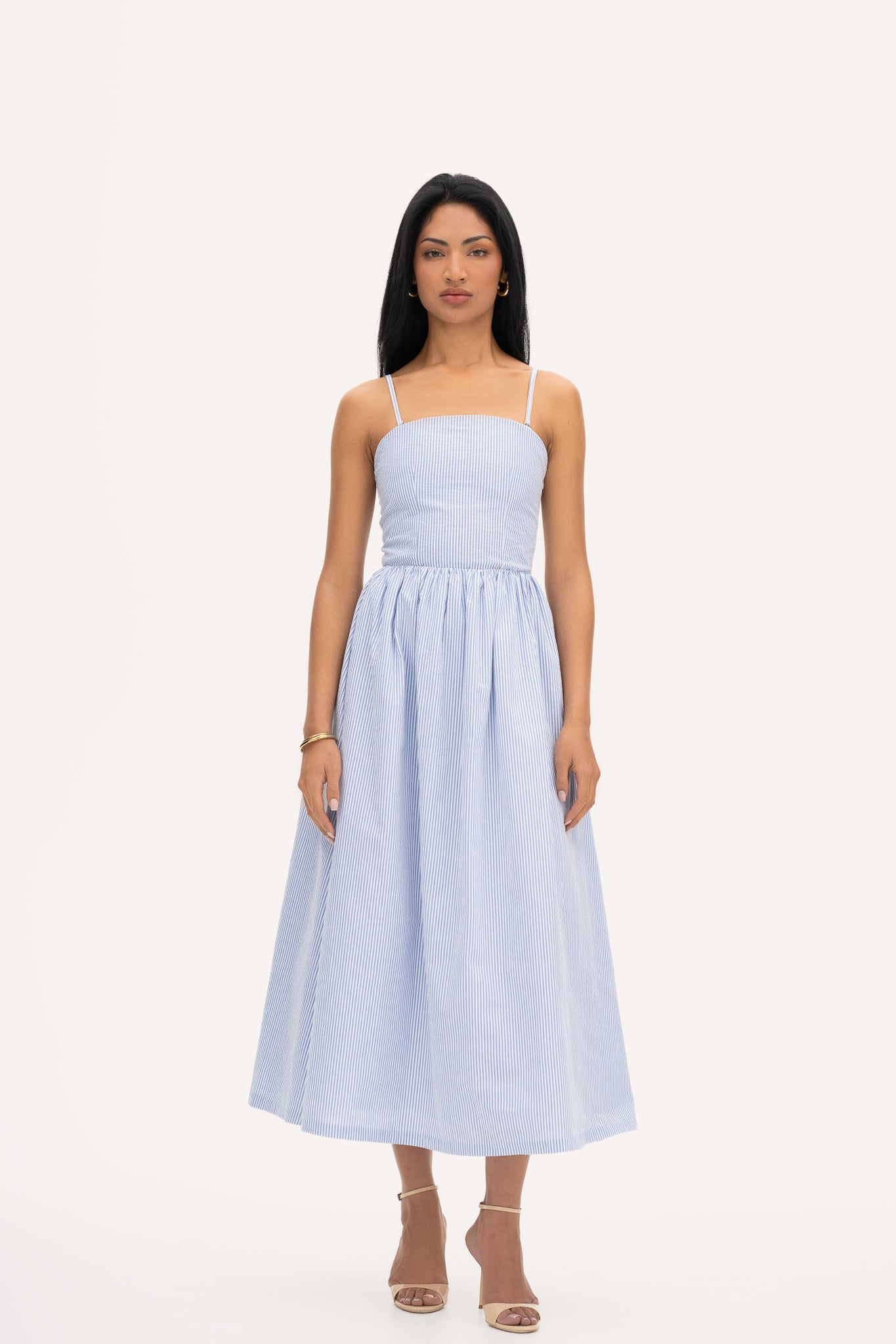 فستان وردي مخطط