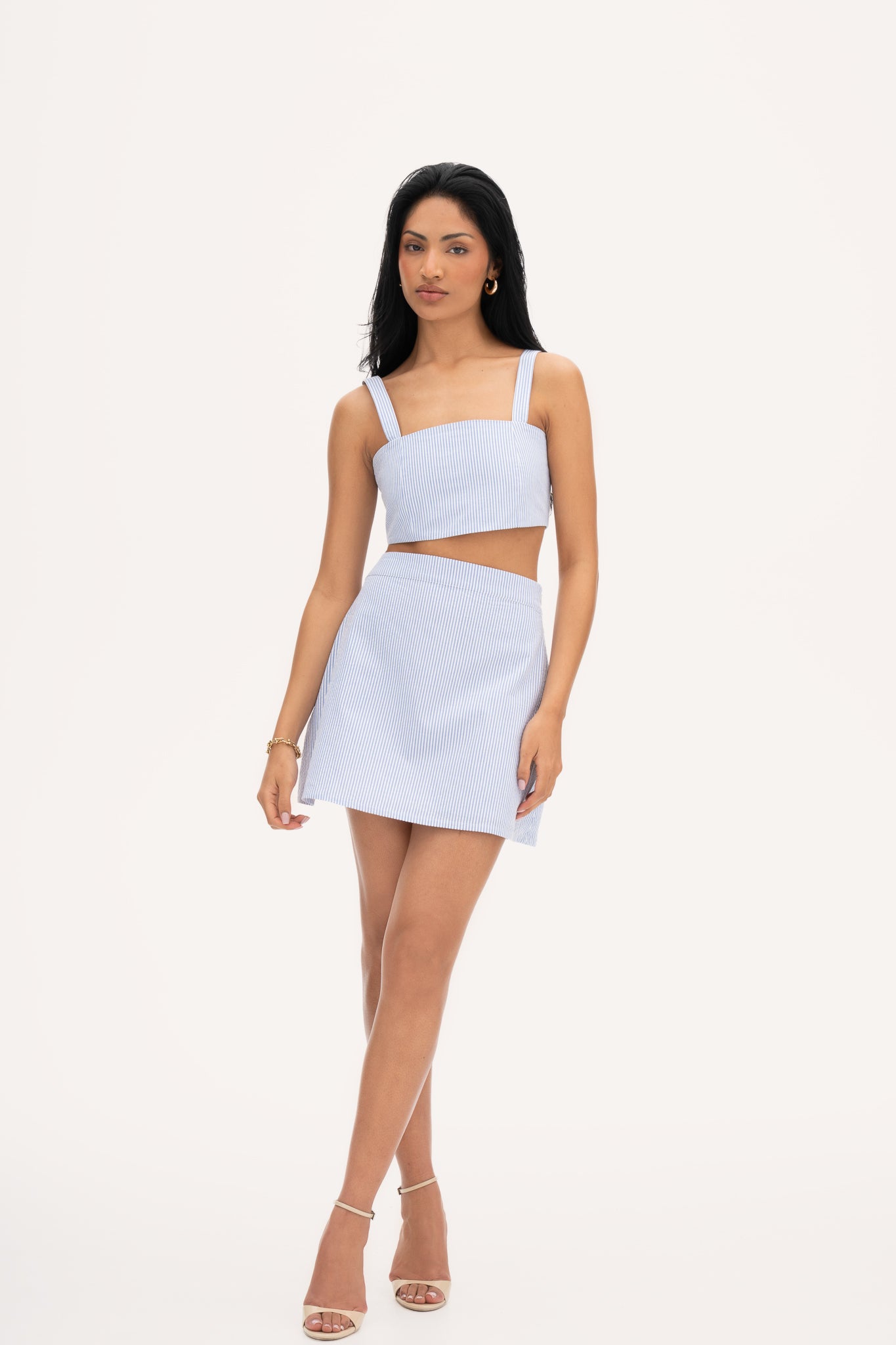 تنورة ريا القصيرة