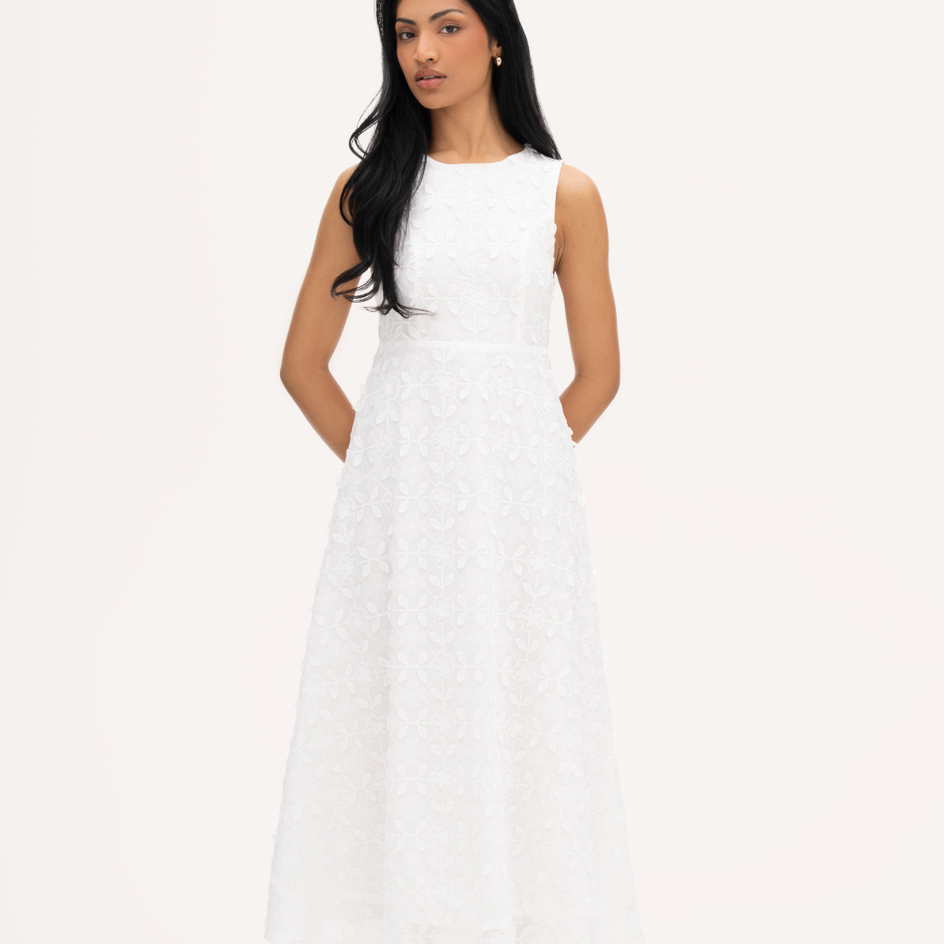 فستان لويزا مطرز