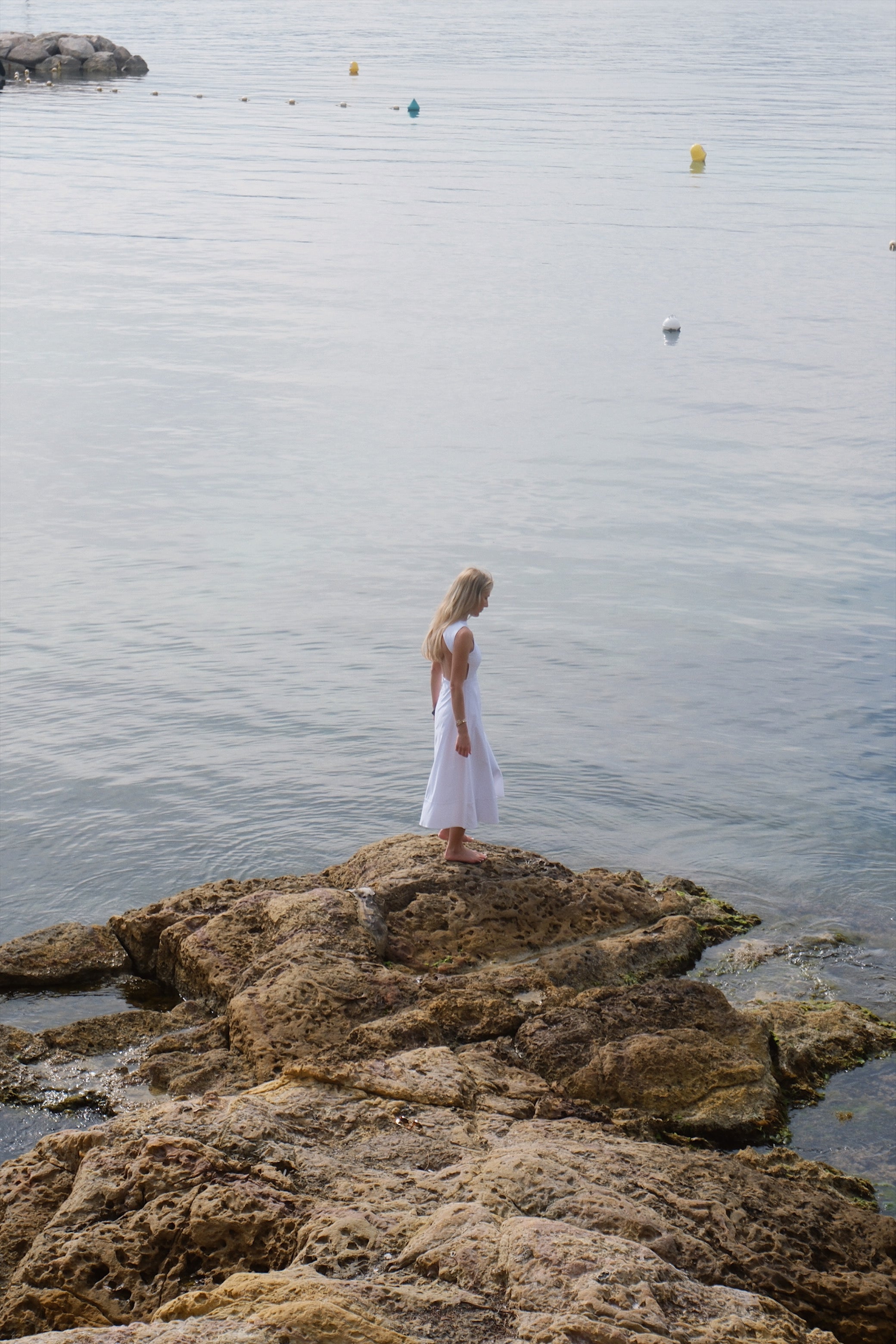 فستان ميرلا الأبيض