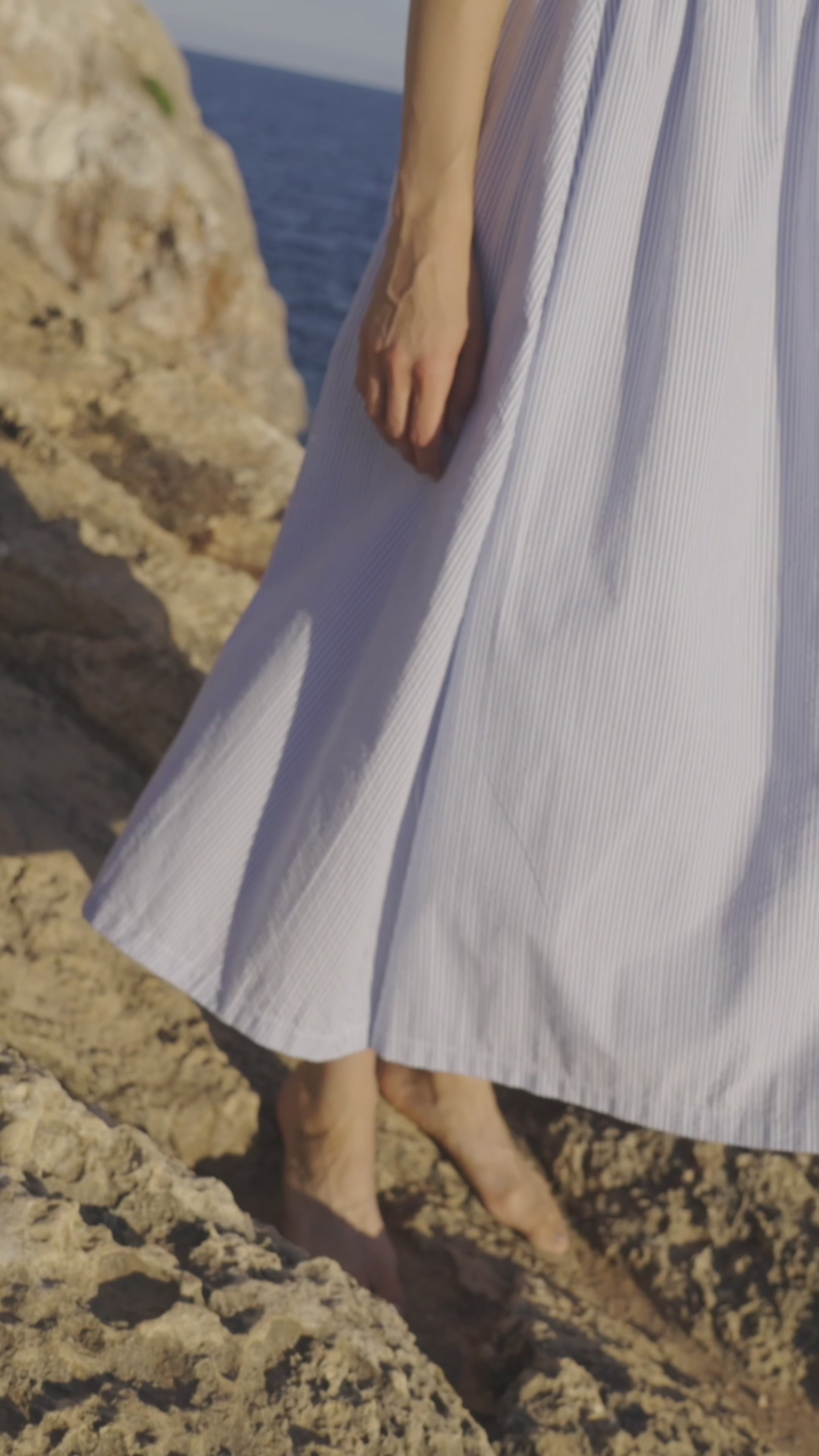 فستان وردي مخطط