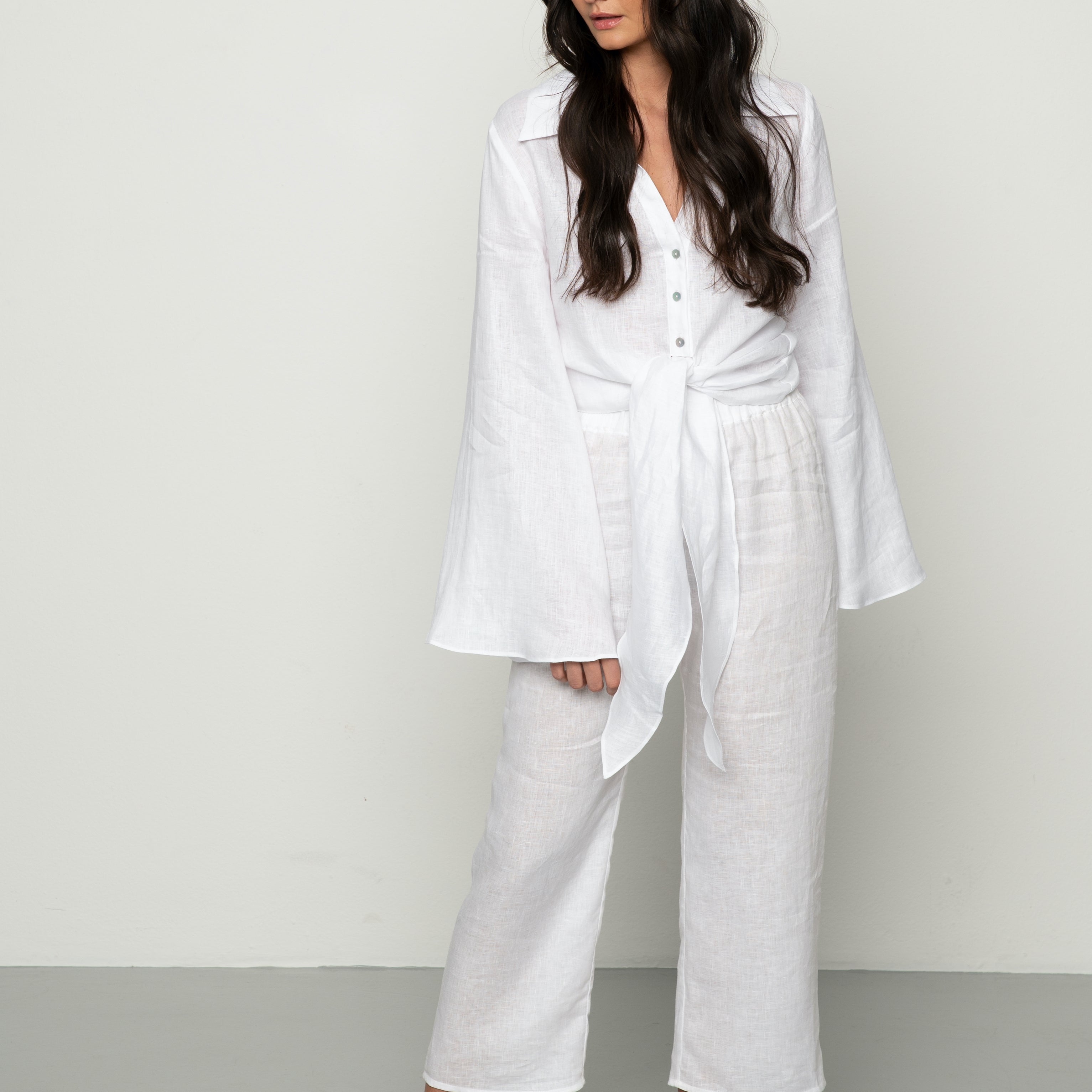 Mandibreeze Resort wear Linen set white linen shirt linen pants vitt linneset linnebyxor linne skjorta 